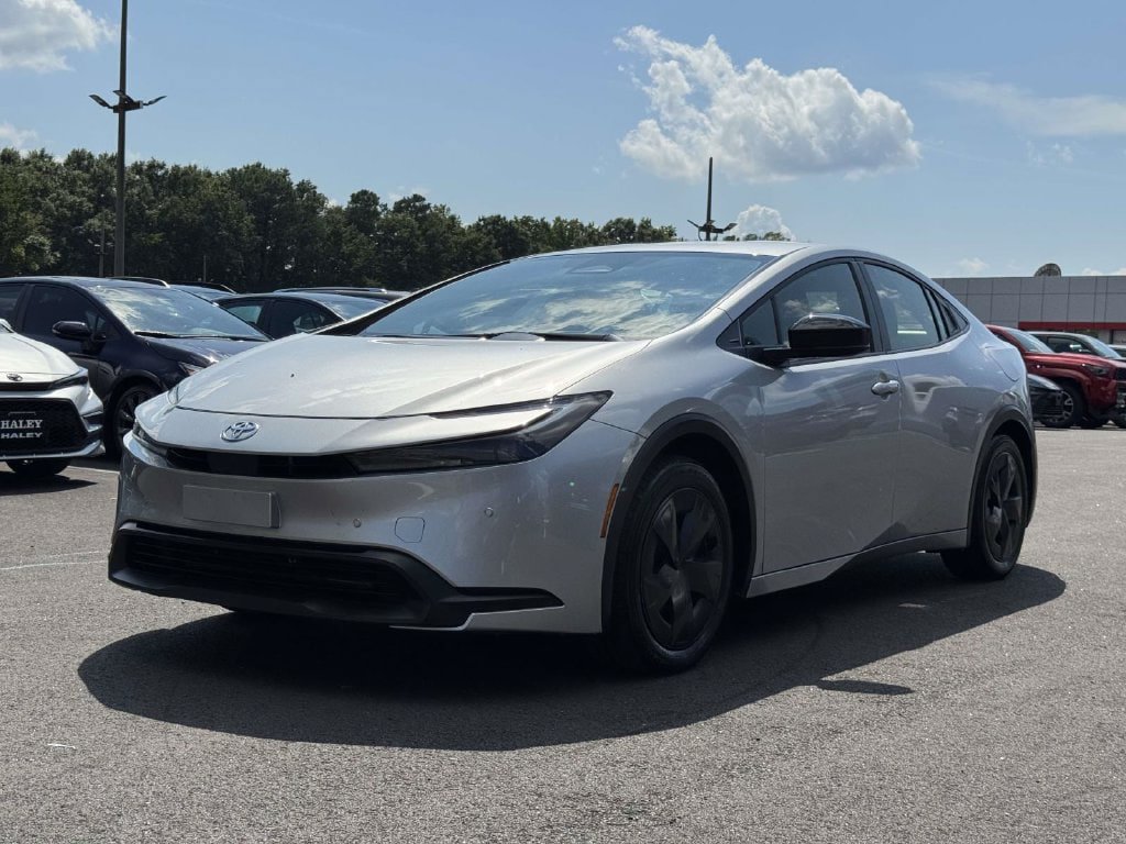 Used 2026 Toyota Prius LE FWD image 24