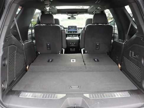 Used 2022 Chevrolet Tahoe Z71 w/ Luxury Package image 42