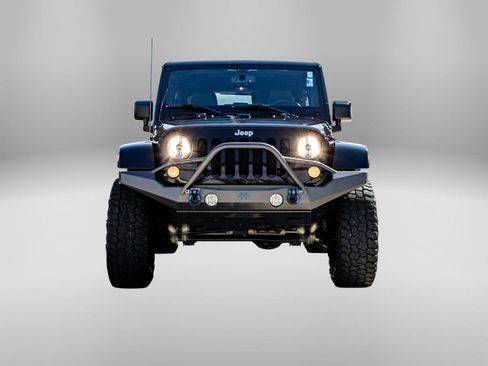 Used 2015 Jeep Wrangler Unlimited Sahara w/ Dual Top Group AWD/4WD image 5
