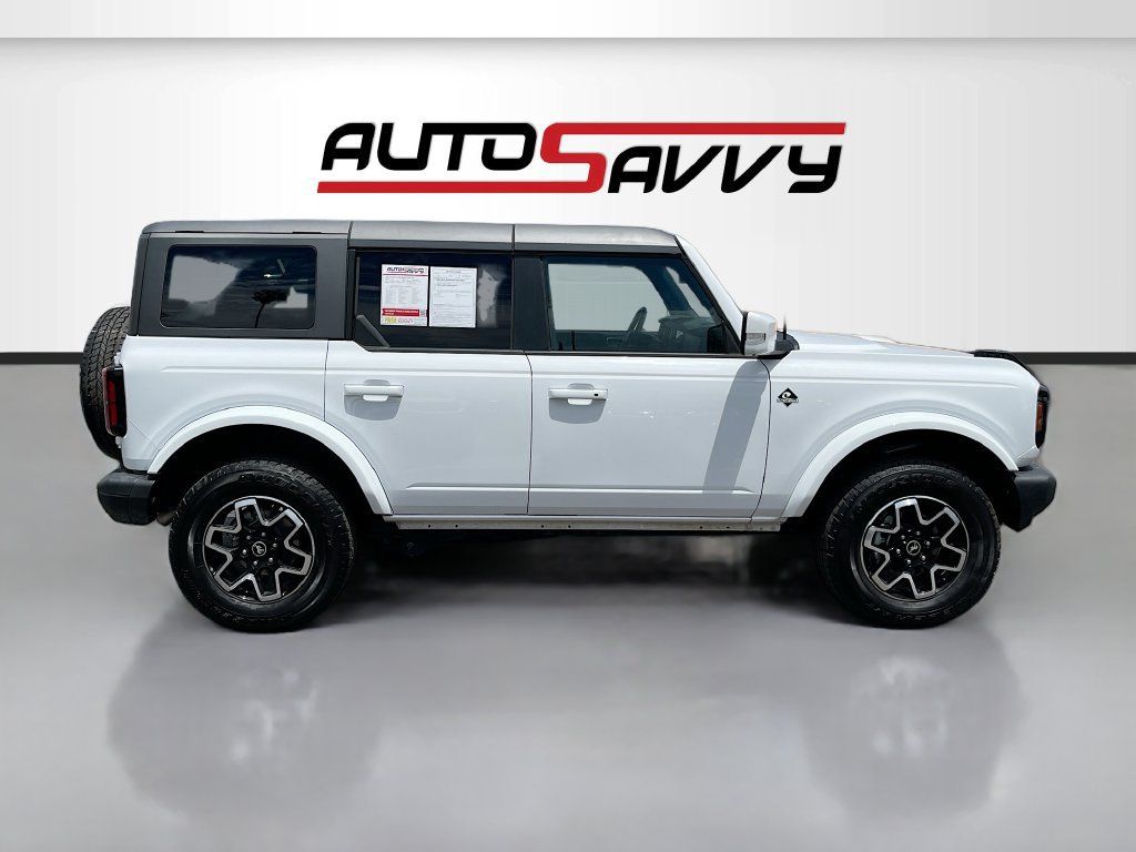 Used 2025 Ford Bronco Outer Banks AWD/4WD image 8