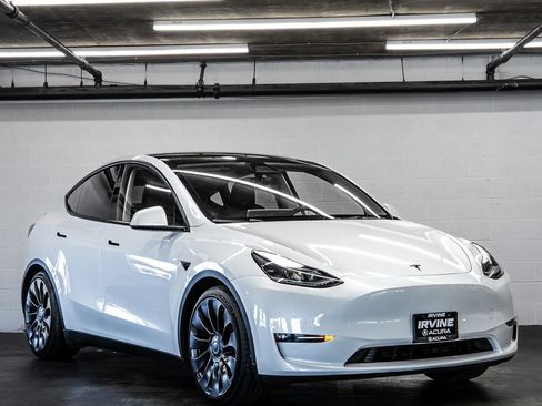 Used 2023 Tesla Model Y Performance AWD/4WD image 7