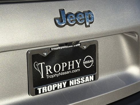 Used 2022 Jeep Cherokee Latitude Lux image 8