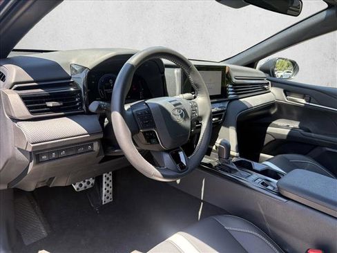 Used 2026 Toyota Camry SE FWD image 9
