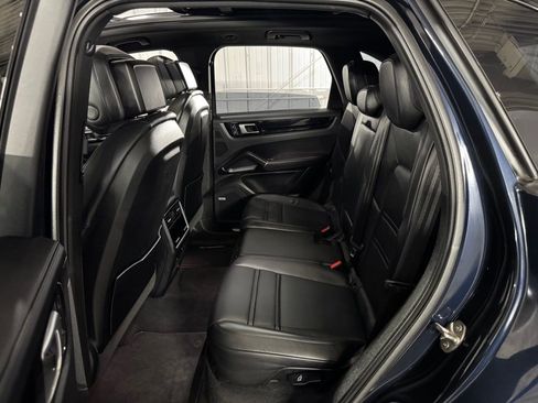 Used 2022 Porsche Cayenne S image 46