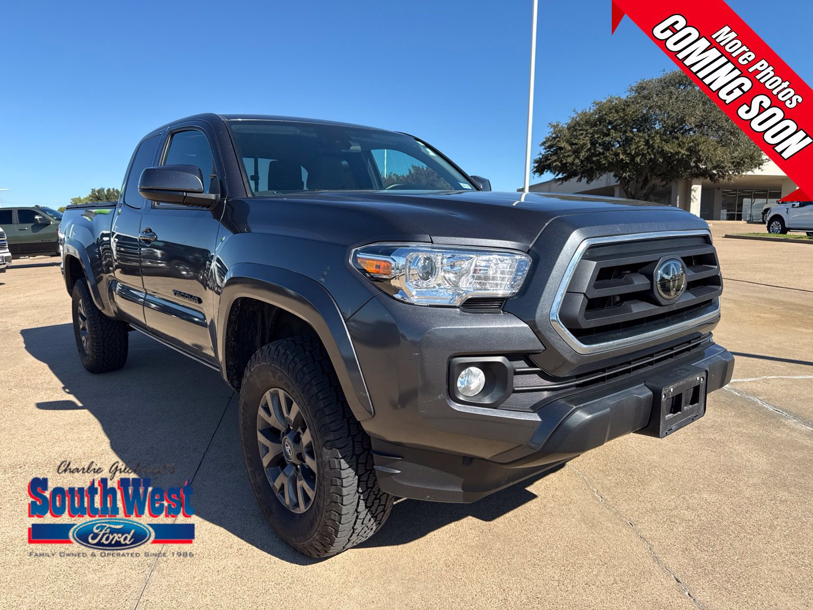Used 2023 Toyota Tacoma SR5 w/ SR5 Appearance Package AWD/4WD 360° Tour