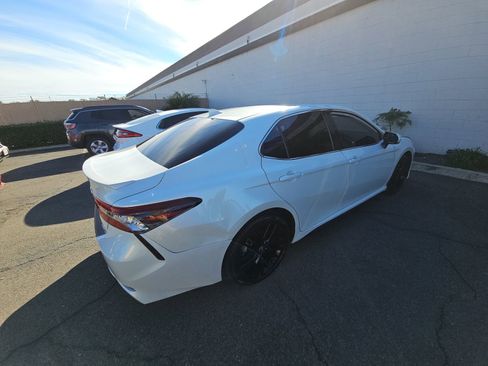 Used 2021 Toyota Camry XSE image 4