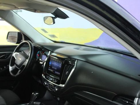 Used 2020 Chevrolet Traverse LT AWD/4WD image 12