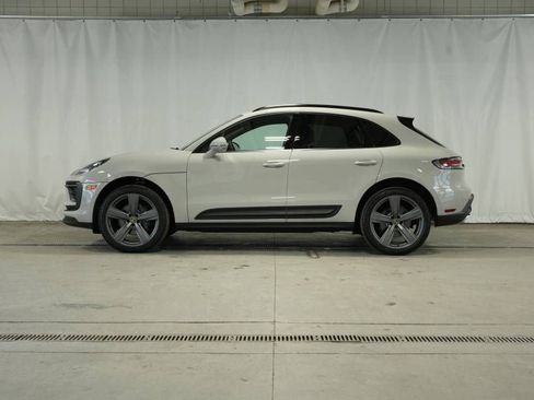 Certified 2026 Porsche Macan AWD/4WD image 2