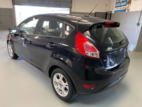 Used 2016 Ford Fiesta SE image 4