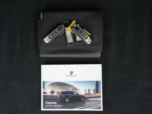 Used 2019 Porsche Cayenne S AWD/4WD image 46