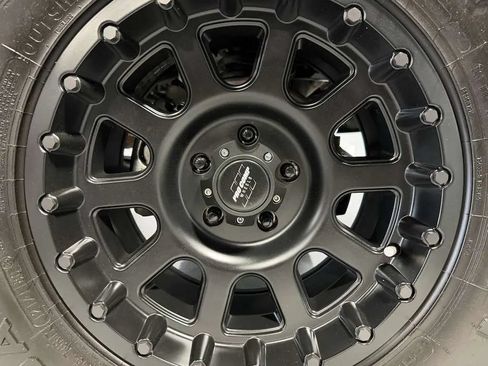 Used 2014 Jeep Wrangler Unlimited Sahara w/ Connectivity Group AWD/4WD image 10