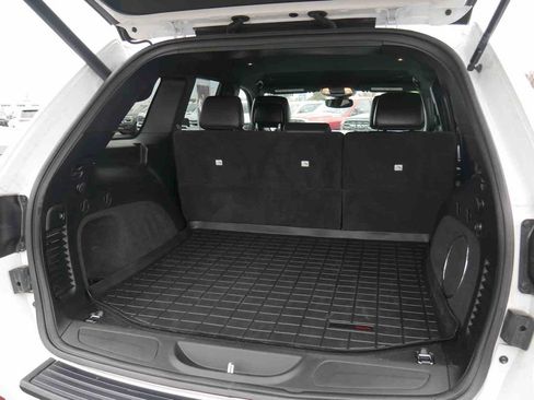 Used 2020 Jeep Grand Cherokee Altitude image 10