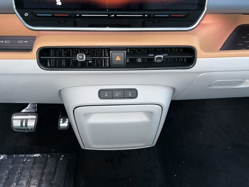 New 2025 Volkswagen ID. Buzz Pro S Plus image 17