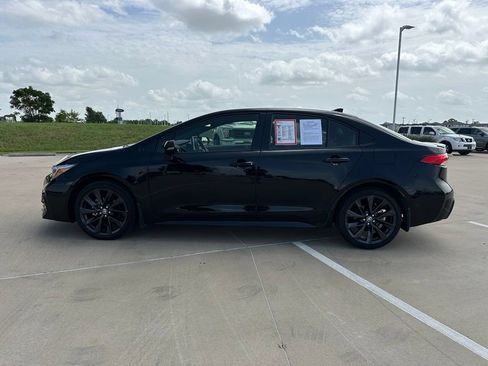 Used 2026 Toyota Corolla SE w/ SE Premium Package FWD image 6