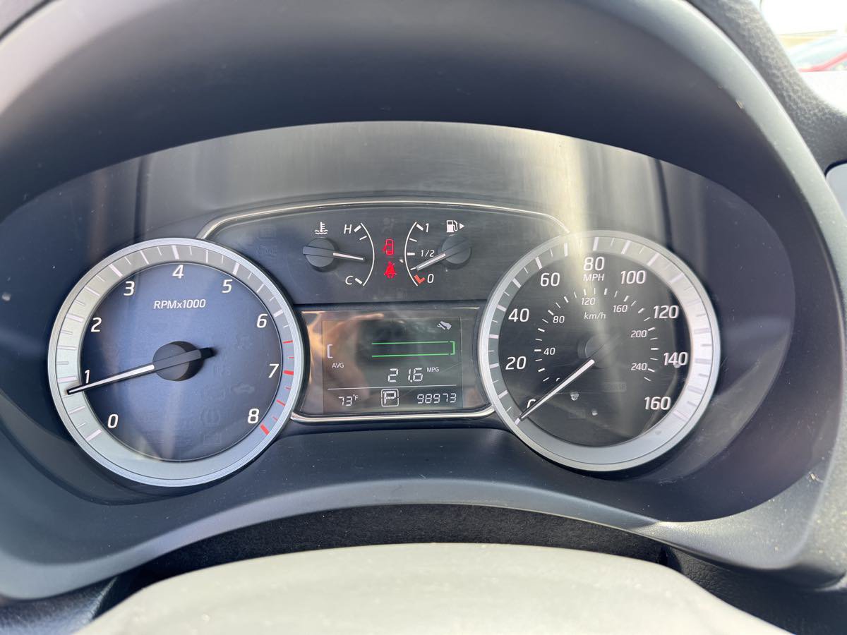 Used 2013 Nissan Sentra SR w/ Driver Pkg FWD image 39