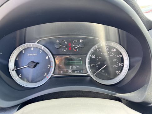 Used 2013 Nissan Sentra SR w/ Driver Pkg FWD image 39