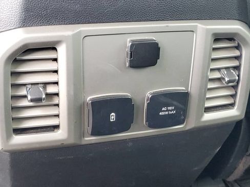 Used 2017 Ford F250 Lariat w/ Lariat Value Package AWD/4WD image 33