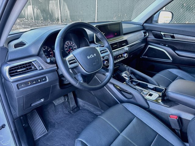 Certified 2022 Kia Telluride EX w/ EX Premium Package AWD/4WD image 9