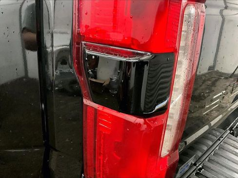 Used 2023 Ford F350 Lariat w/ Lariat Ultimate Package image 28