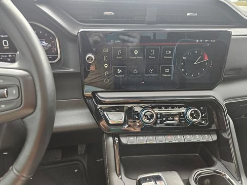 Used 2024 GMC Sierra 1500 AT4X AWD/4WD image 17