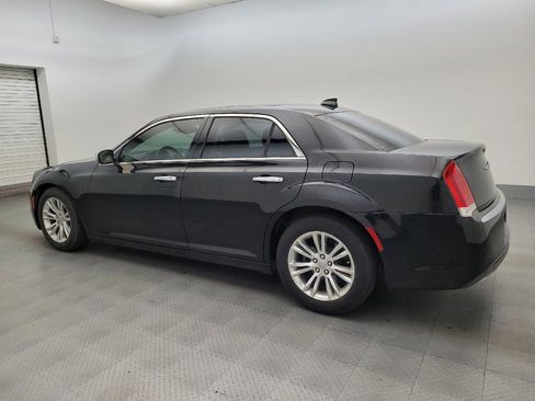 Used 2015 Chrysler 300 C RWD image 3