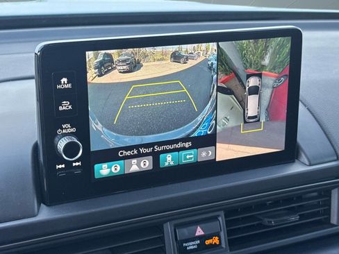 Certified 2025 Honda Pilot TrailSport image 24