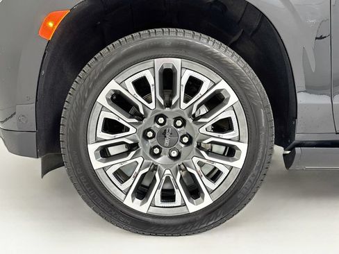 Used 2023 GMC Yukon Denali Ultimate w/ LPO, Floor Liner Package AWD/4WD image 35