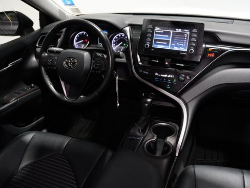 Used 2023 Toyota Camry SE image 15