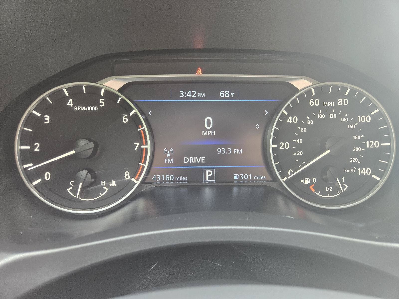 Used 2025 Nissan Altima 2.5 SV FWD image 17