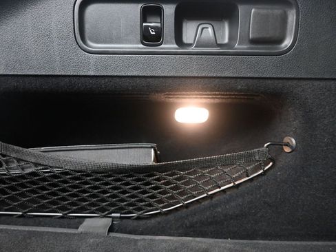 Used 2024 Mercedes-Benz GLC 300 4MATIC image 26