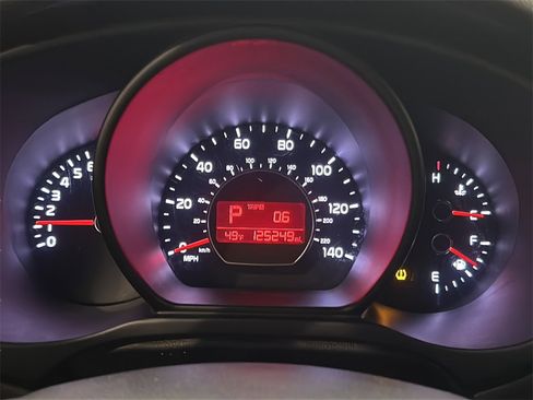 Used 2018 Kia Soul + image 17