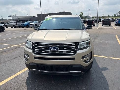 Used 2017 Ford Explorer XLT w/ Class II Trailer Tow Package AWD/4WD image 17