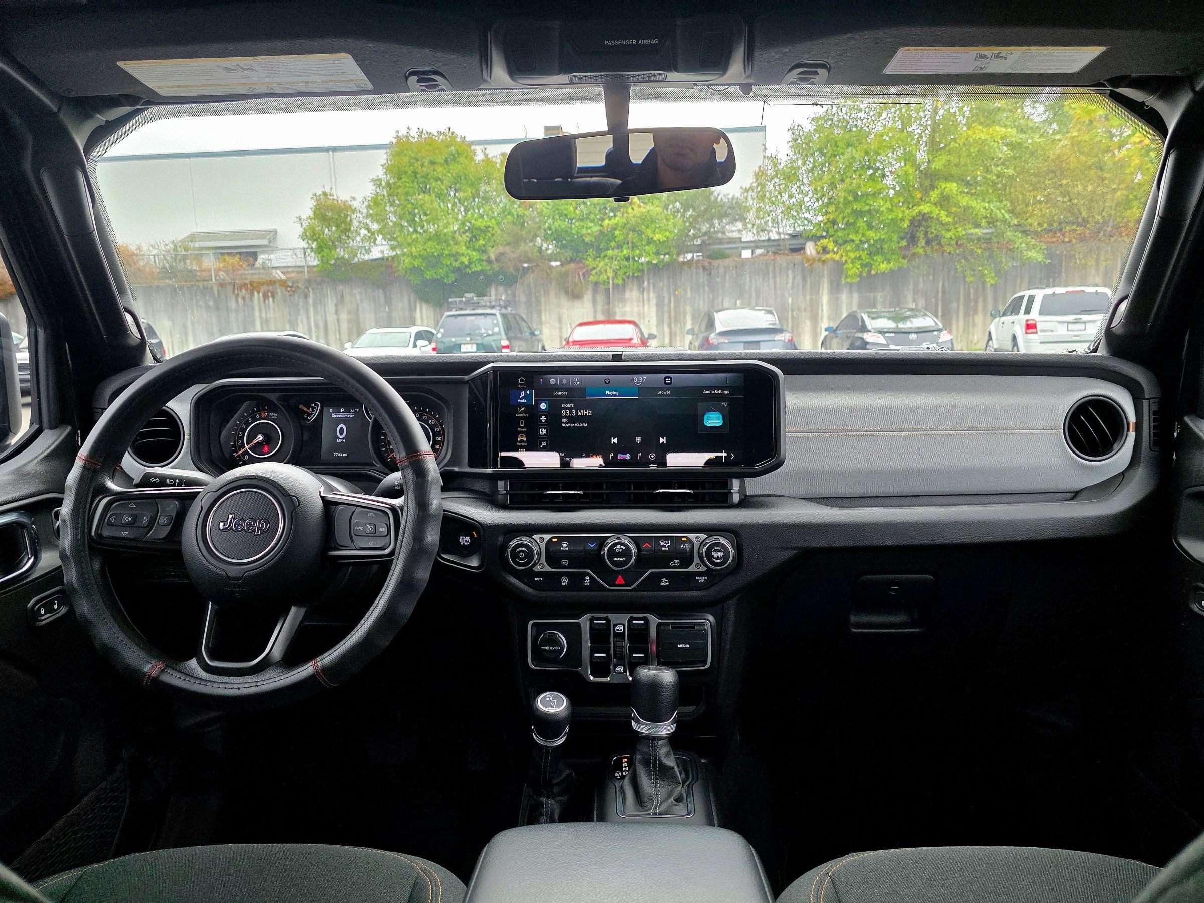 Used 2025 Jeep Gladiator Sport AWD/4WD image 26