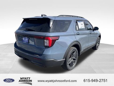 New 2026 Ford Explorer ST-Line RWD image 3