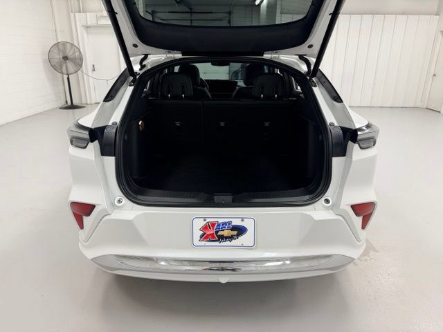 Certified 2024 Buick Envista Avenir FWD image 24
