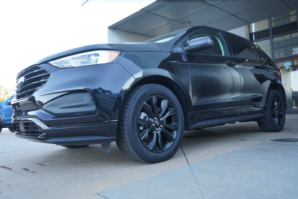 Certified 2024 Ford Edge SE w/ Black Appearance Package AWD/4WD image 5