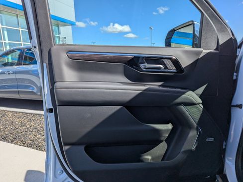 New 2026 Chevrolet Tahoe Premier image 8