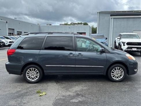 Used 2009 Toyota Sienna XLE Limited AWD/4WD image 6