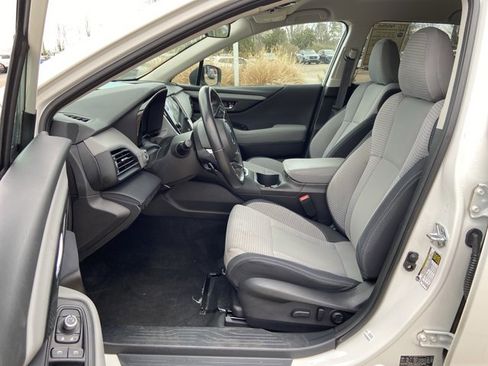 Used 2023 Subaru Outback Premium image 33