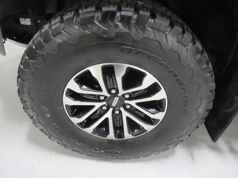 Used 2019 Ford F150 Raptor w/ Equipment Group 802A Luxury image 10