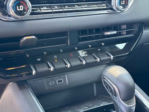 New 2026 GMC Canyon Elevation w/ Convenience Package RWD image 16