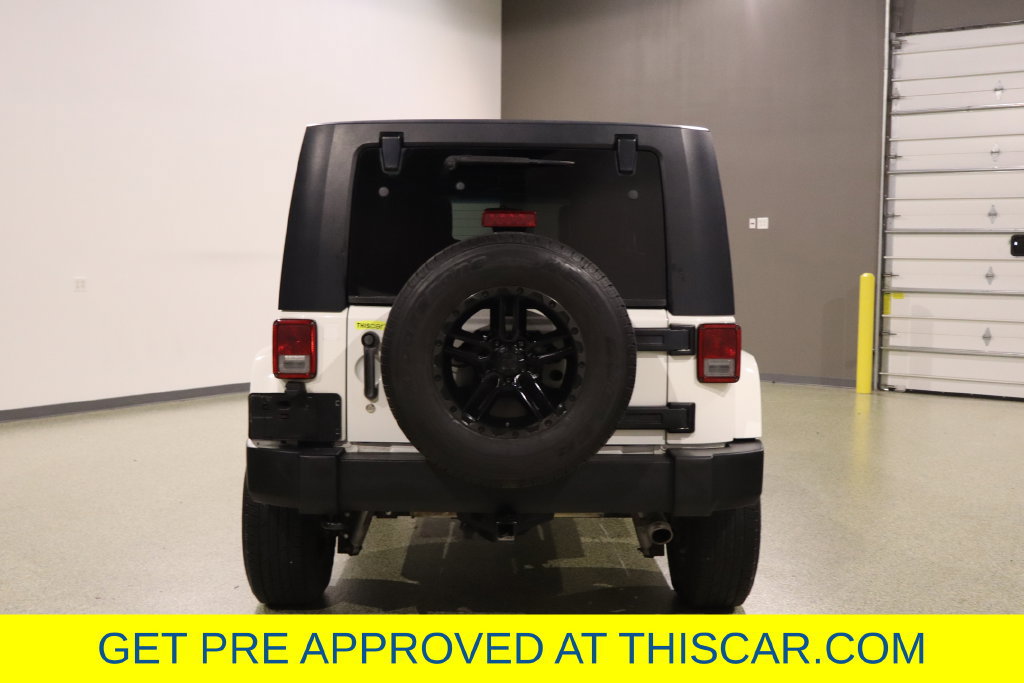 Used 2010 Jeep Wrangler Unlimited Sahara w/ Mopar Chrome Edition Group AWD/4WD image 9