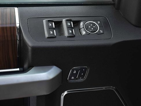 Used 2017 Ford F150 Lariat w/ Equipment Group 502A Luxury image 33