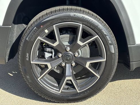 New 2026 Jeep Cherokee Overland w/ Advanced Pro Tech Group AWD/4WD image 25