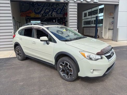 Used 2015 Subaru Crosstrek 2.0i Premium w/ Moonroof Package AWD/4WD image 4