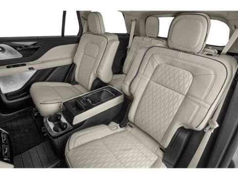 Used 2022 Lincoln Aviator Black Label w/ Dynamic Handling Package AWD/4WD image 13