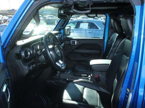 Used 2022 Jeep Wrangler Unlimited Sahara image 9