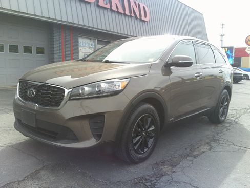 Used 2019 Kia Sorento AWD image 11