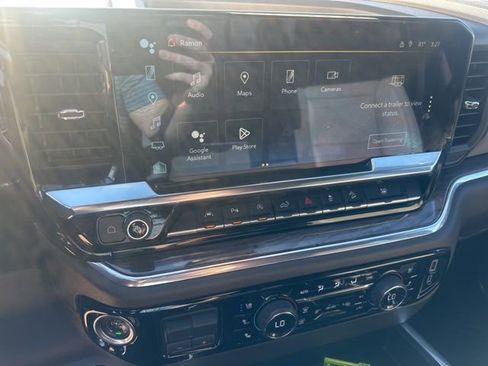 Used 2024 Chevrolet Silverado 1500 LTZ image 18