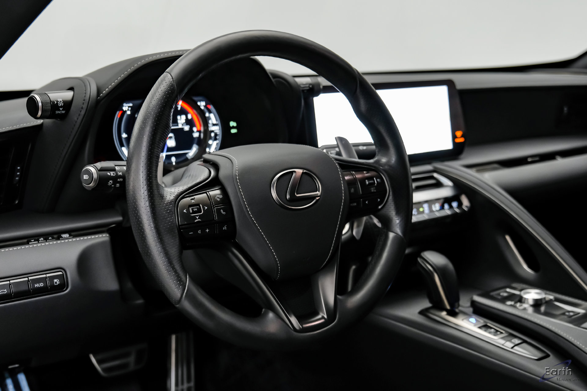 Used 2024 Lexus LC 500 Convertible w/ Touring Package RWD image 36